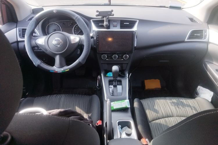 Used Nissan Sylphy 2024 Restyled Version 2 Classic 1.6XE CVT Comfort Edition Center Console