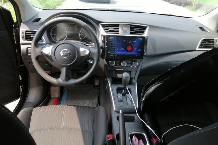 Used Nissan Sylphy 2024 Revised Version Classic 1.6XE CVT Comfort Edition Center Console