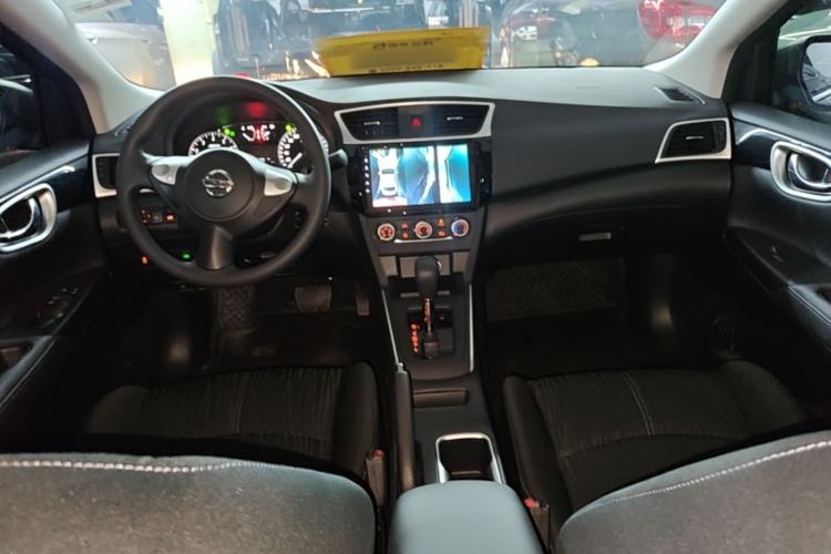 Used Nissan Sylphy 2024 Facelifted Three Classic 1.6XE CVT Comfort Edition Center Console