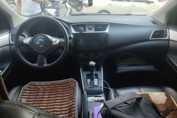 Used Nissan Sylphy 2024 Classic 1.6XE CVT Comfort Edition Center Console