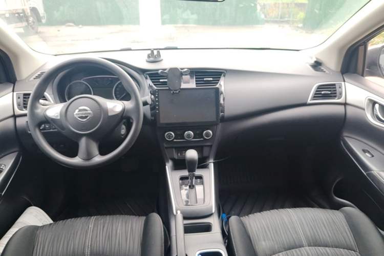 Used Nissan Sylphy 2024 Classic 1.6XE CVT Comfort Edition Center Console