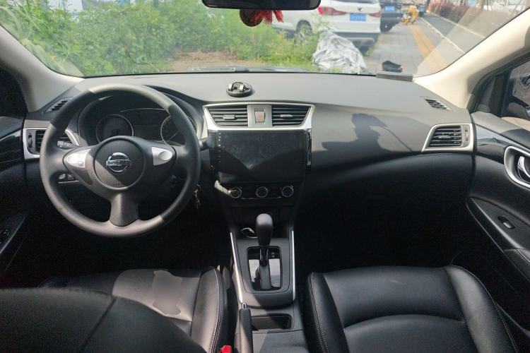 Used Nissan Sylphy 2024 Facelifted Three Classic 1.6XE CVT Comfort Edition Center Console