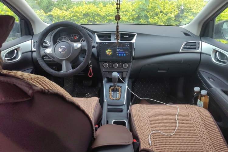 Used Nissan Sylphy 2024 Facelifted Three Classic 1.6XE CVT Comfort Edition Center Console