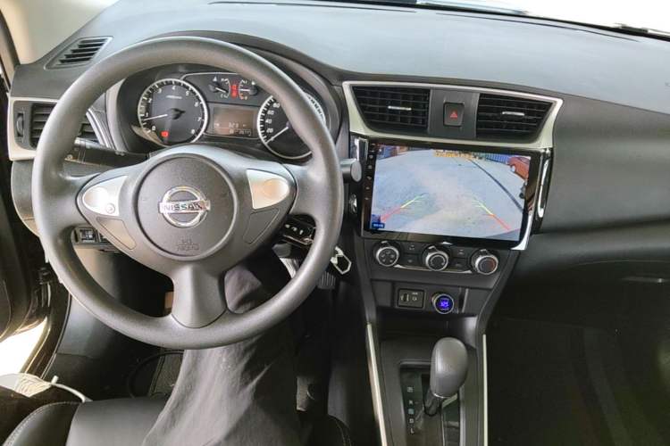 Used Nissan Sylphy 2024 Classic 1.6XE CVT Comfort Edition Center Console