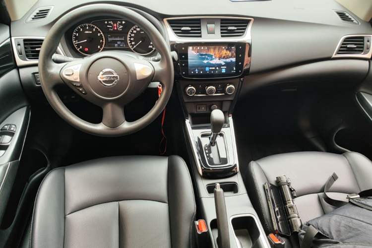 Used Nissan Sylphy 2024 Classic 1.6XL CVT Luxury Edition Center Console