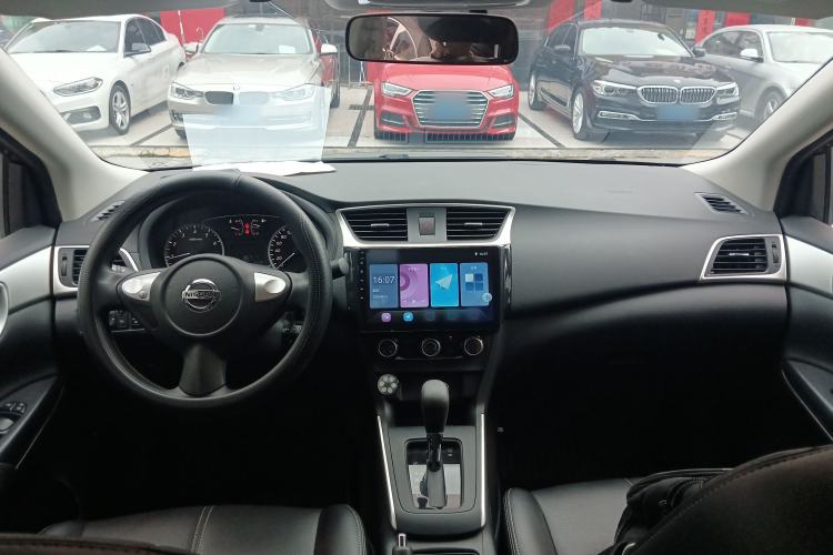 Used Nissan Sylphy 2024 Restyled Version 2 Classic 1.6XE CVT Comfort Edition Center Console