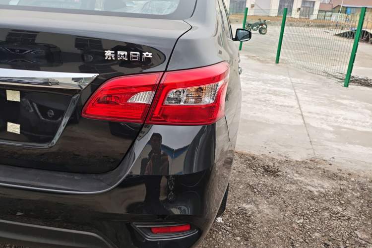 Used Nissan Sylphy 2024 Facelifted Three Classic 1.6XE CVT Comfort Edition Exterior 3