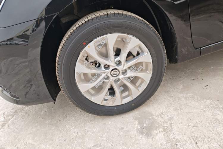 Used Nissan Sylphy 2024 Facelifted Three Classic 1.6XE CVT Comfort Edition Exterior 4