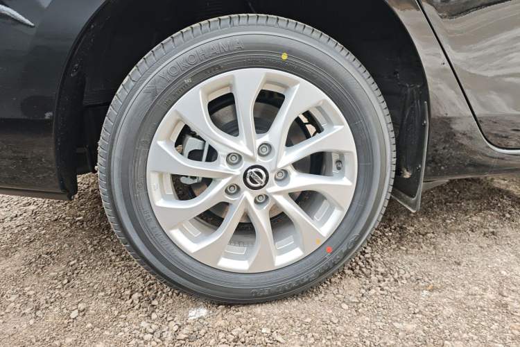 Used Nissan Sylphy 2024 Facelifted Three Classic 1.6XE CVT Comfort Edition Exterior 5