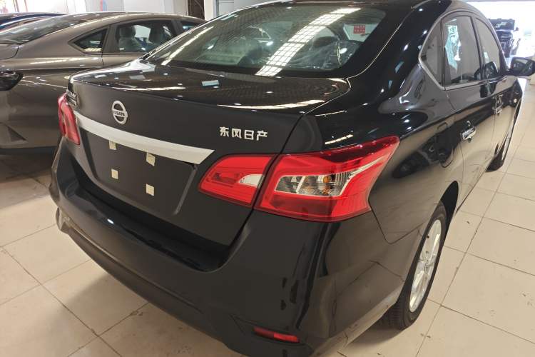Used Nissan Sylphy 2024 Facelifted Three Classic 1.6XE CVT Comfort Edition Exterior 5