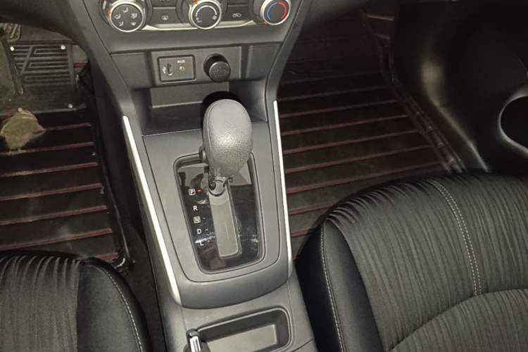Used Nissan Sylphy 2024 Classic 1.6XE CVT Comfort Edition Gear Lever