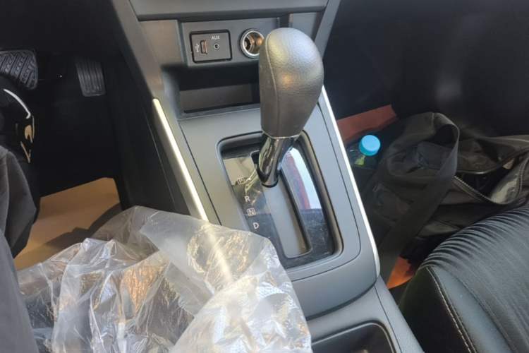 Used Nissan Sylphy 2024 Classic 1.6XE CVT Comfort Edition Gear Lever