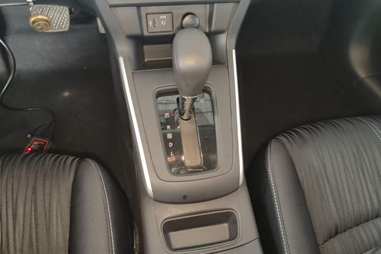 Used Nissan Sylphy 2024 Classic 1.6XE CVT Comfort Edition Gear Lever
