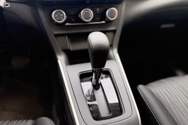 Used Nissan Sylphy 2024 Facelifted Three Classic 1.6XE CVT Comfort Edition Gear Lever