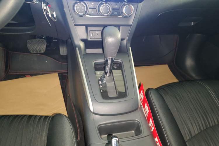 Used Nissan Sylphy 2024 Classic 1.6XE CVT Comfort Edition Gear Lever