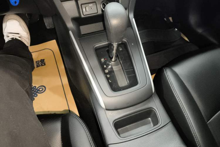 Used Nissan Sylphy 2024 Classic 1.6XE CVT Comfort Edition Gear Lever