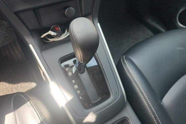 Used Nissan Sylphy 2024 Facelifted Three Classic 1.6XE CVT Comfort Edition Gear Lever