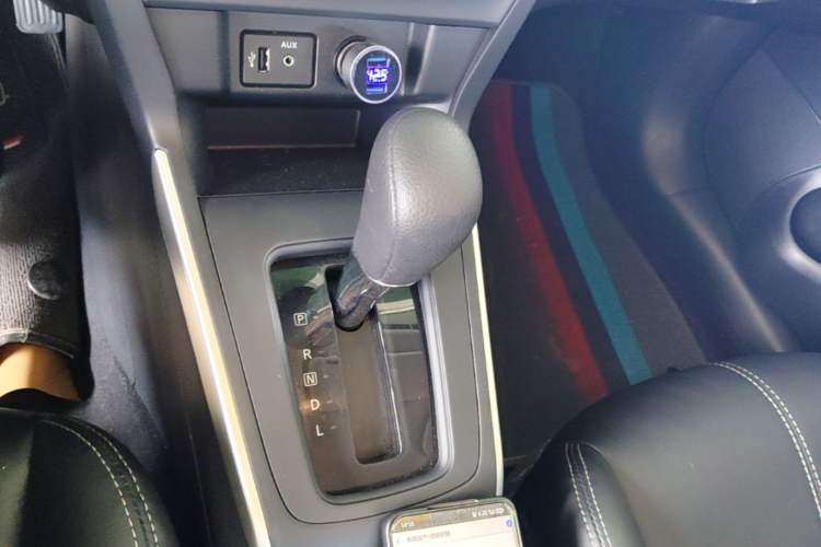 Used Nissan Sylphy 2024 Classic 1.6XE CVT Comfort Edition Gear Lever