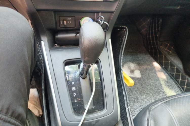 Used Nissan Sylphy 2024 Classic 1.6XE CVT Comfort Edition Gear Lever