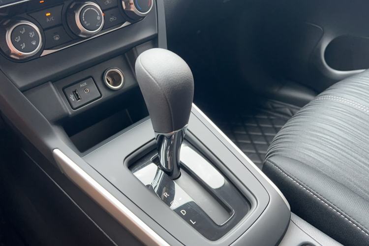 Used Nissan Sylphy 2024 Classic 1.6XE CVT Comfort Edition Gear Lever