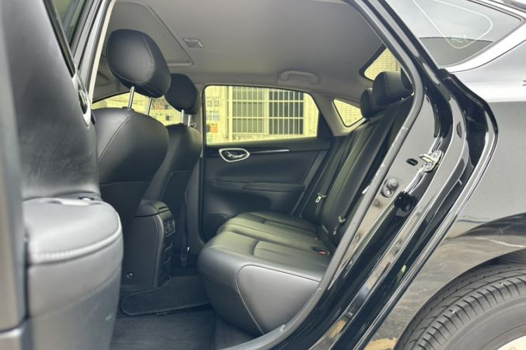 Used Nissan Sylphy 2024 Classic 1.6XL CVT Luxury Edition Interior 3