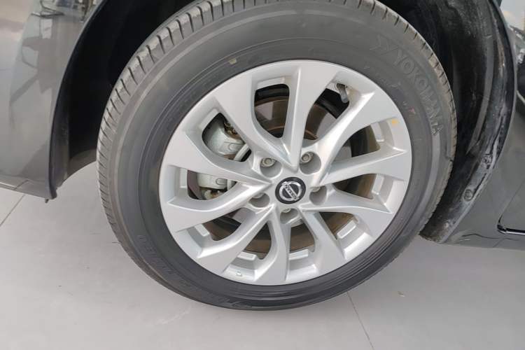 Used Nissan Sylphy 2024 Restyled Version 2 Classic 1.6XE CVT Comfort Edition Left Front Wheel Hub