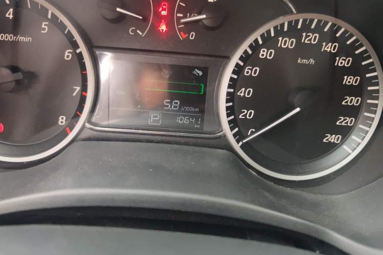 Used Nissan Sylphy 2024 Classic 1.6XL CVT Luxury Edition Odometer Close Up