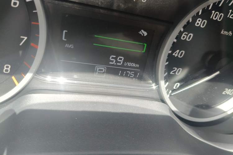 Used Nissan Sylphy 2024 Classic 1.6XE CVT Comfort Edition Odometer Close Up
