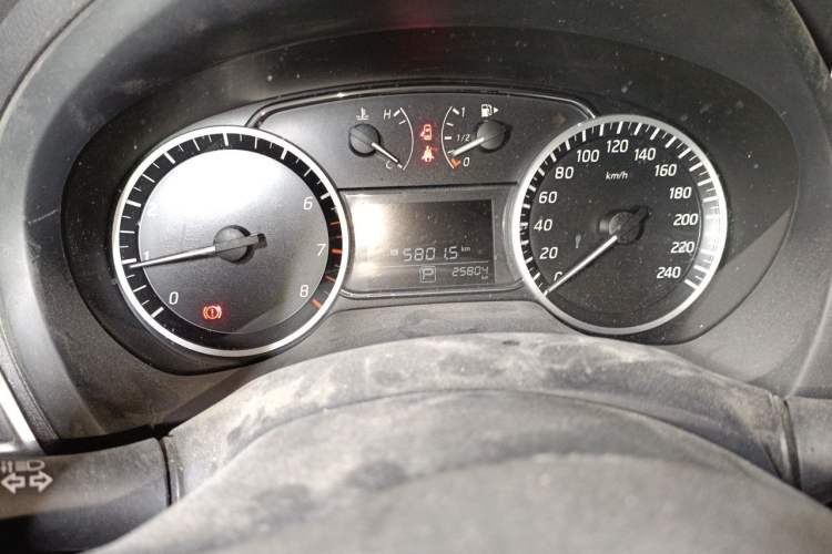 Used Nissan Sylphy 2024 Revised Version Classic 1.6XE+ CVT with Large Screen Odometer Close Up