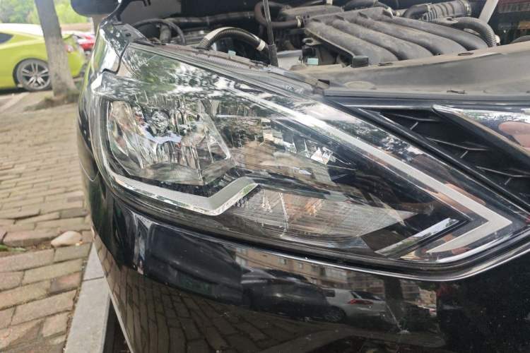Used Nissan Sylphy 2024 Classic 1.6XE CVT Comfort Edition Right Front Headlight