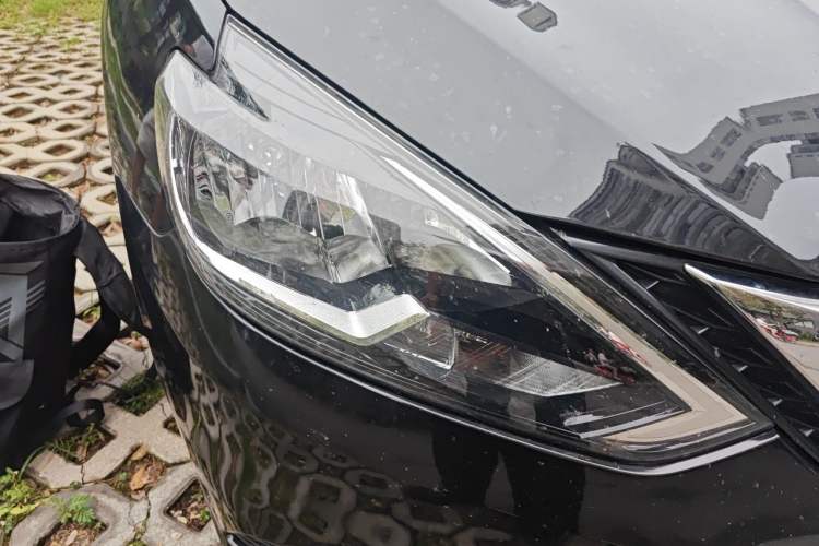 Used Nissan Sylphy 2024 Revised Version Classic 1.6XE CVT Comfort Edition Right Front Headlight