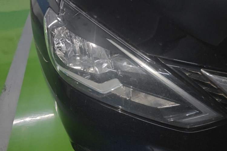 Used Nissan Sylphy 2024 Classic 1.6XE CVT Comfort Edition Right Front Headlight