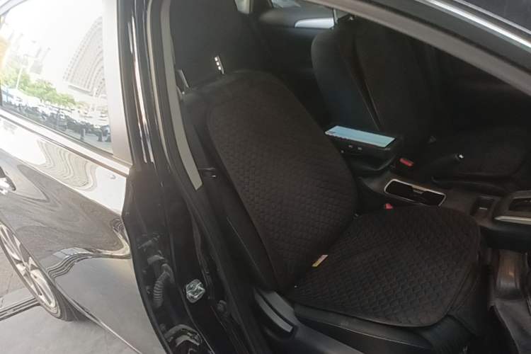 Used Nissan Sylphy 2024 Restyled Version 2 Classic 1.6XE CVT Comfort Edition Right Front Seat