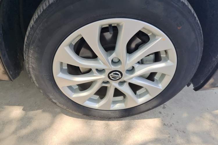 Used Nissan Sylphy 2024 Revised Version Classic 1.6XE CVT Comfort Edition Right Front Wheel Hub