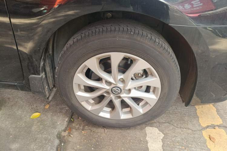 Used Nissan Sylphy 2024 Restyled Version 2 Classic 1.6XE CVT Comfort Edition Right Front Wheel Hub