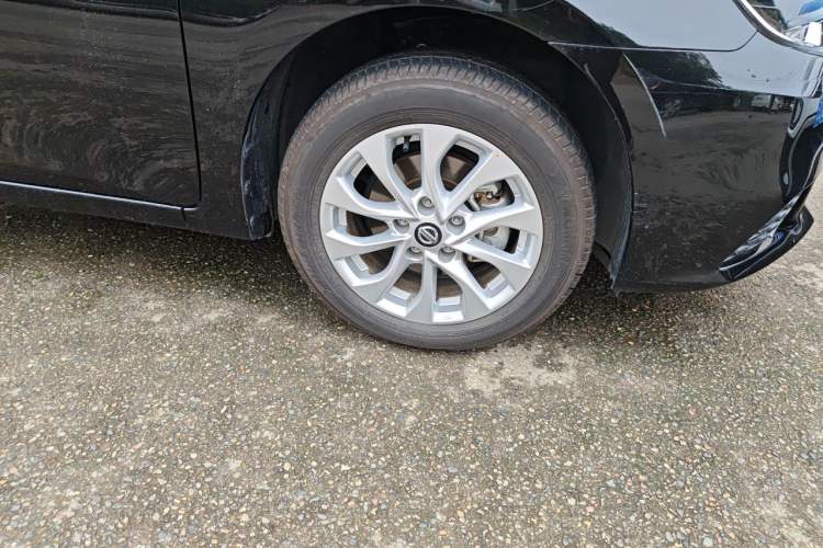 Used Nissan Sylphy 2024 Restyled Version 2 Classic 1.6XE CVT Comfort Edition Right Front Wheel Hub