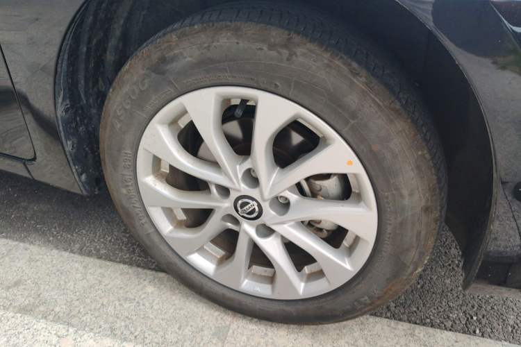 Used Nissan Sylphy 2024 Restyled Version 2 Classic 1.6XE CVT Comfort Edition Right Front Wheel Hub