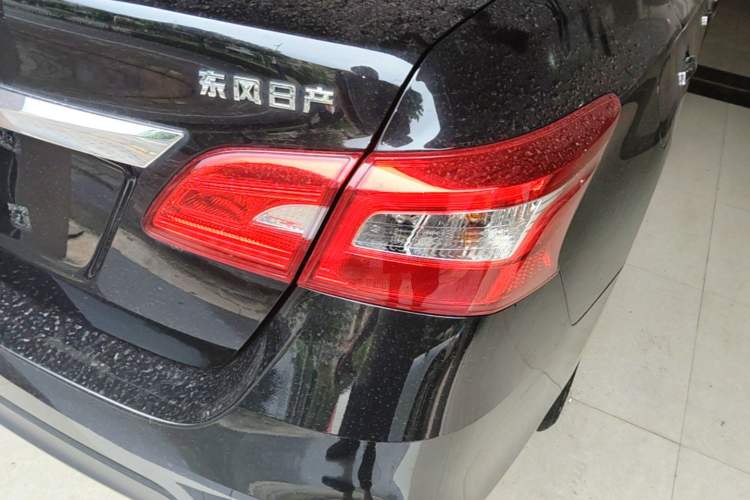 Used Nissan Sylphy 2024 Classic 1.6XL CVT Luxury Edition Right Rear Taillight