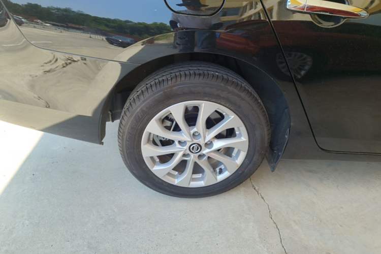 Used Nissan Sylphy 2024 Restyled Version 2 Classic 1.6XE CVT Comfort Edition Right Rear Wheel Hub