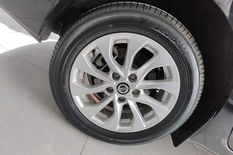 Used Nissan Sylphy 2024 Restyled Version 2 Classic 1.6XE CVT Comfort Edition Right Rear Wheel Hub