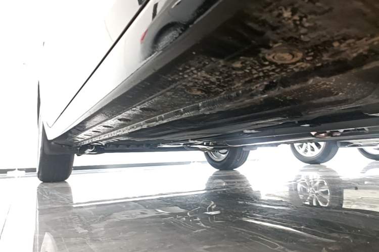 Used Nissan Sylphy 2024 Facelifted Three Classic 1.6XE CVT Comfort Edition Right Side Sill