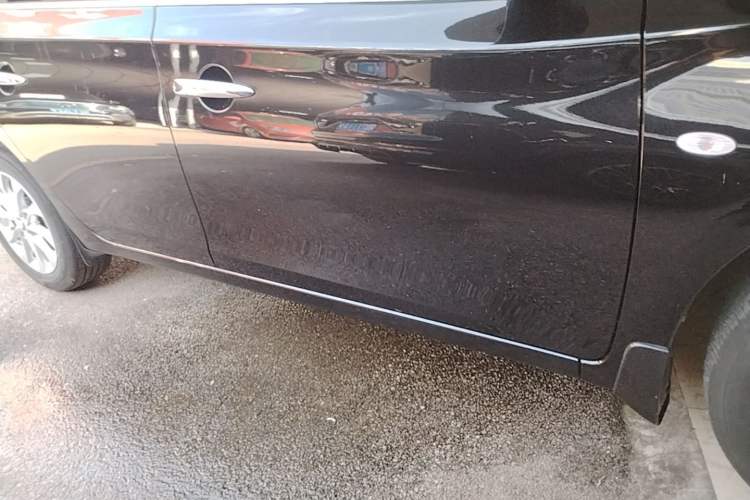 Used Nissan Sylphy 2024 Classic 1.6XE CVT Comfort Edition Right Side Sill