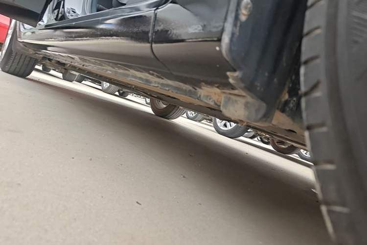 Used Nissan Sylphy 2024 Classic 1.6XE CVT Comfort Edition Right Side Sill