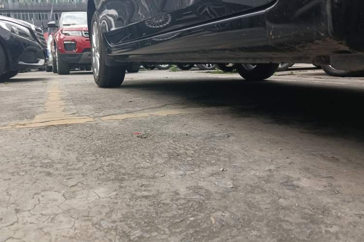 Used Nissan Sylphy 2024 Restyled Version 2 Classic 1.6XE CVT Comfort Edition Right Side Sill