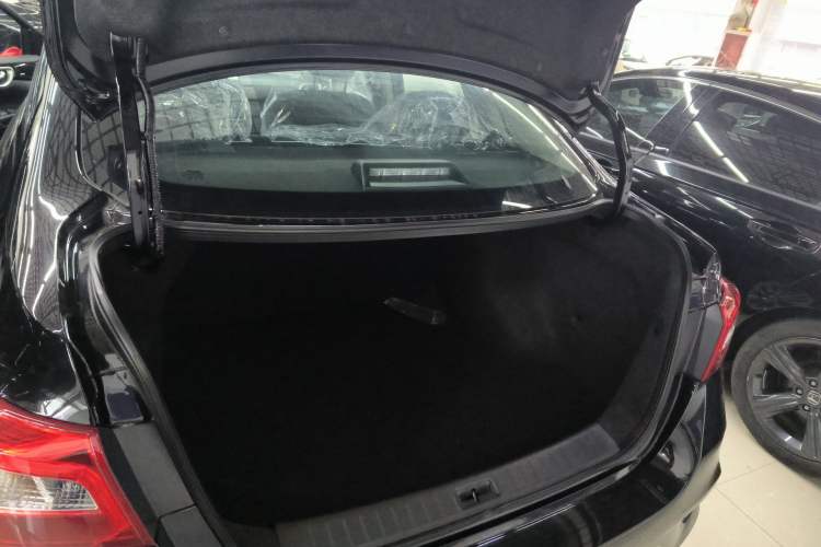 Used Nissan Sylphy 2024 Facelifted Three Classic 1.6XE CVT Comfort Edition Trunk