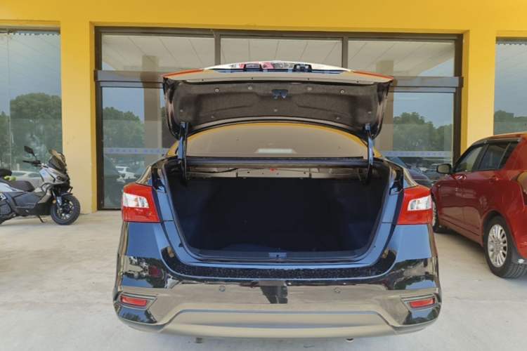 Used Nissan Sylphy 2024 Restyled Version 2 Classic 1.6XE CVT Comfort Edition Trunk