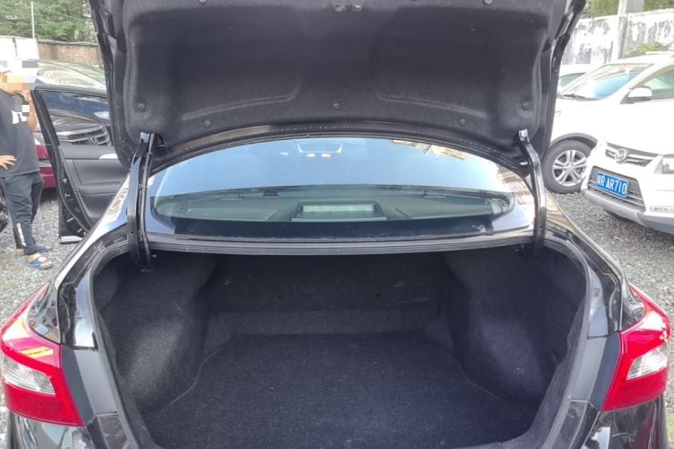 Used Nissan Sylphy 2024 Classic 1.6XE+ CVT Large-Screen Version Trunk