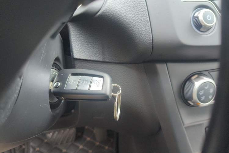 Used Nissan Sylphy 2024 Classic 1.6XE CVT Comfort Edition Vehicle Key