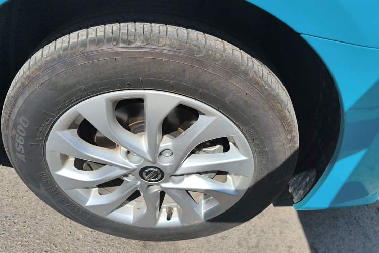 Used Nissan Sylphy 2024 Restyled Version 2 Classic 1.6XE CVT Comfort Edition Right Front Wheel Hub