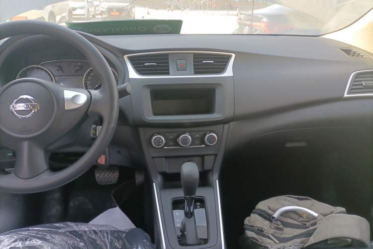 Used Nissan Sylphy 2024 Facelifted Three Classic 1.6XE CVT Comfort Edition Audio And AC Panel
